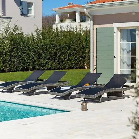Villa Grace By Ilc Brtonigla